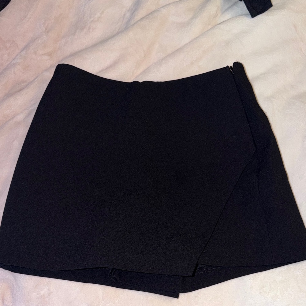 Zara Black Mini Skort